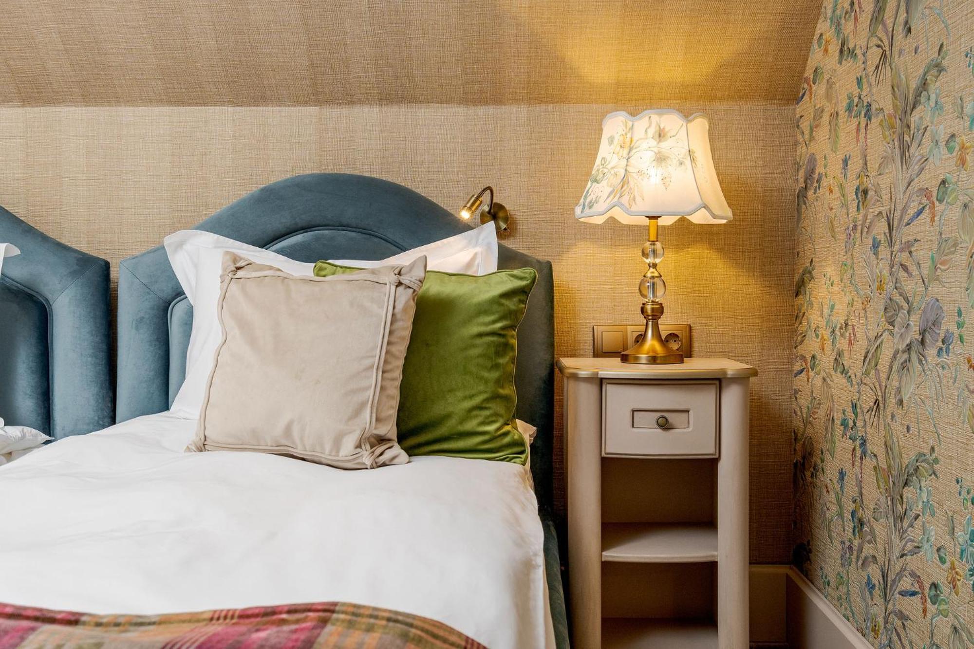 Casa Timis - Wellness & Spa Resort Chiţorani エクステリア 写真 A bedside table