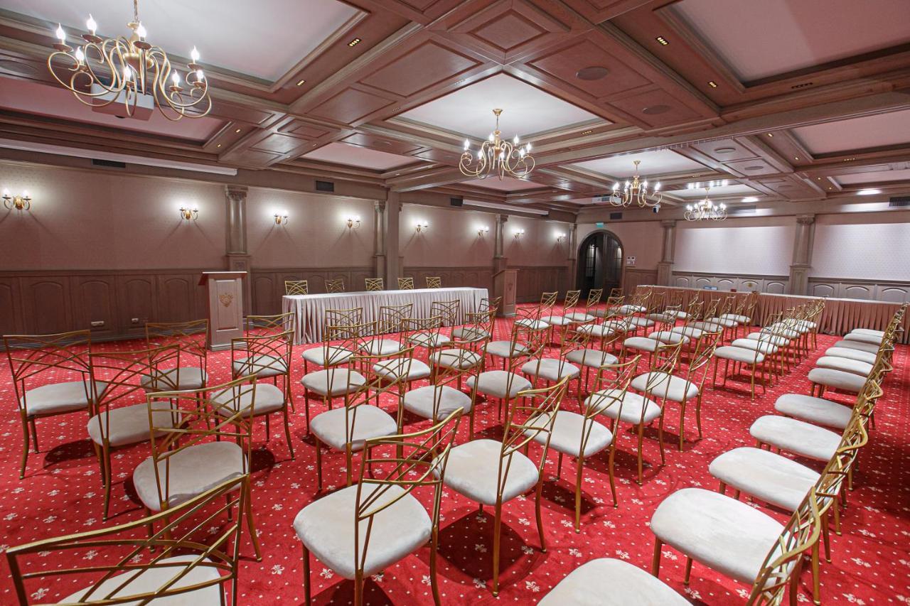 Casa Timis - Wellness & Spa Resort Chiţorani エクステリア 写真 The ballroom